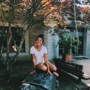 Meet your Posher, Mia